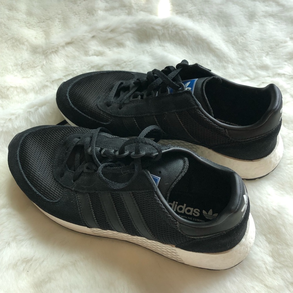 BRAND NEW Adidas sneakers ✨